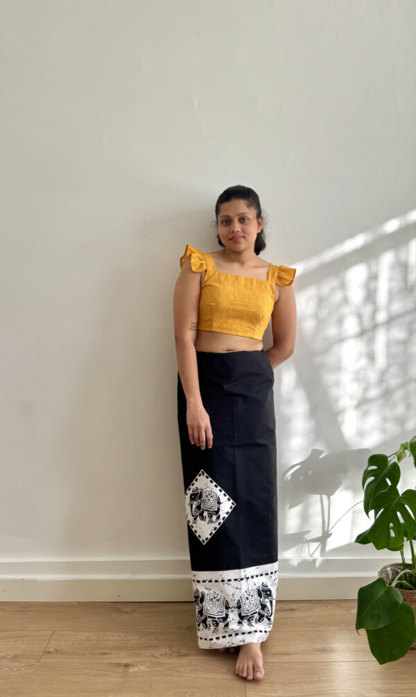 Women Batik sarong perahera - Black